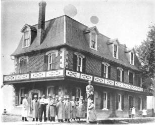 Queen’s Hotel, Unionvillle, c.1900